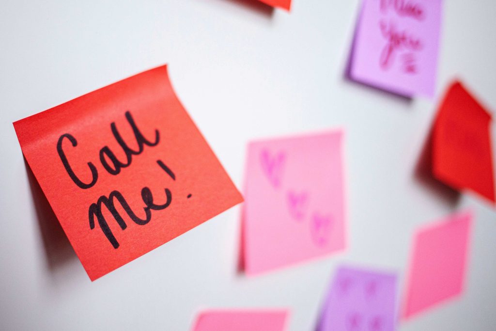 picture of a post it note that says call me to contact a toronto naturopath for PCOS