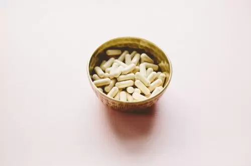 picture of a bowl of berberine for PCOS