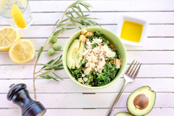 picture of a salad bowl for a low GI diet for PCOS